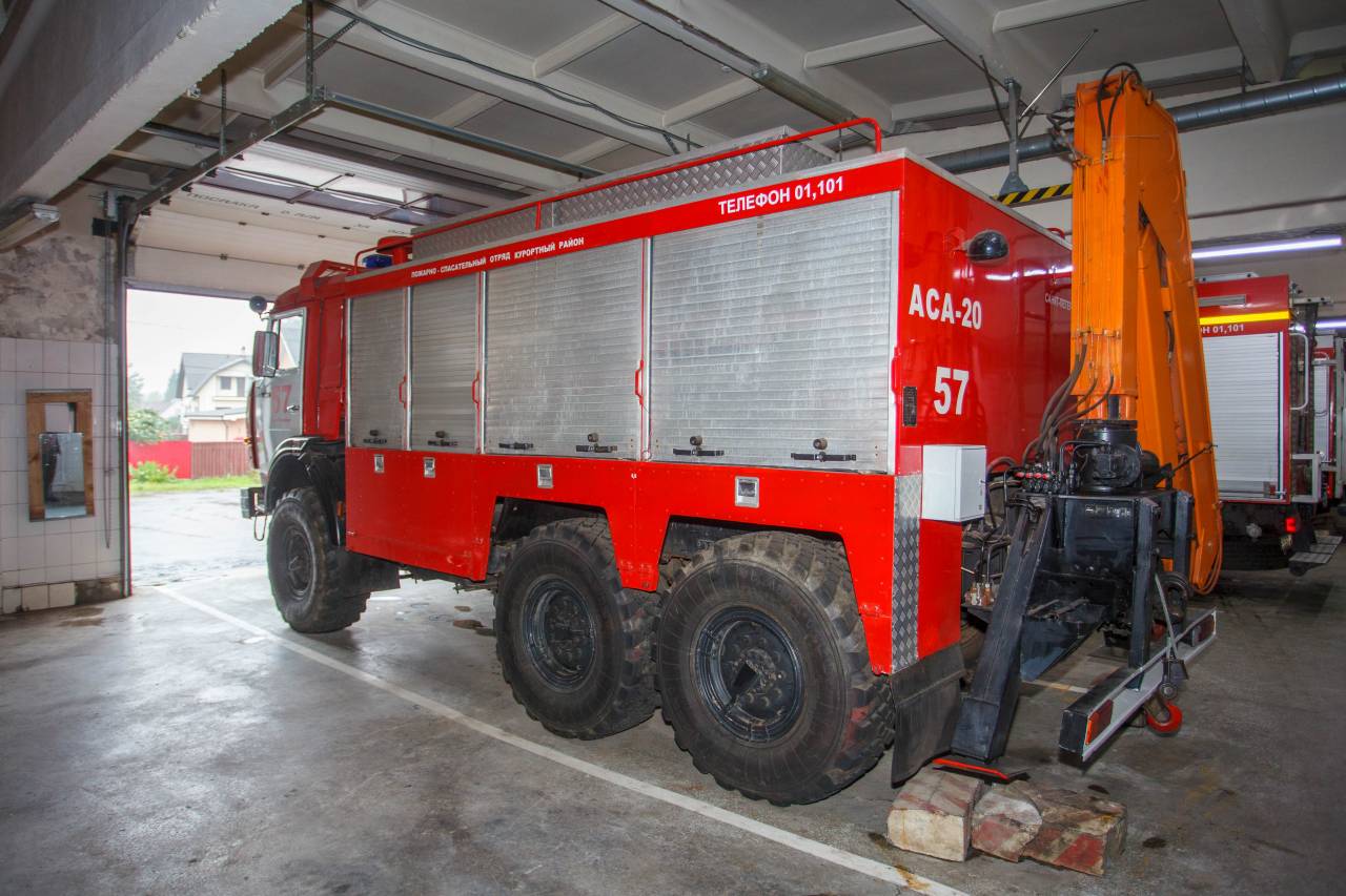 Аварийно-спасательный пожарный автомобиль АСА-20 (КАМАЗ-43114), гос.знак –  В 436 КР98, 2005 года выпуска